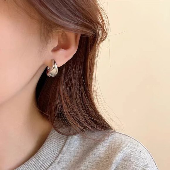 Drop plain hoop earring girl - Picture 5 of 6